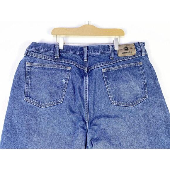Wrangler Blue Jeans Men's Size 40 x 30 Blue Straight Leg Denim - Picture 9 of 11